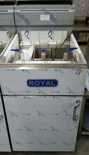 Royal lp gas deep fat fryer, model rft-60 with casters for sale