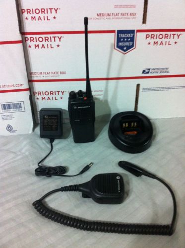 Motorola radio ht750 4 ch uhf narrowband 450 - 520 mic police taxi fire ems ham for sale