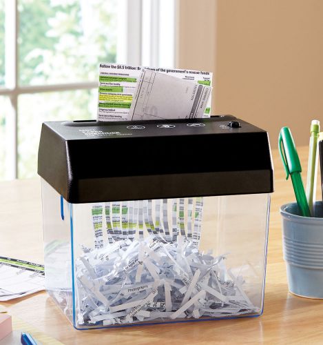 Compact Battery Operated Desktop Paper Shredder