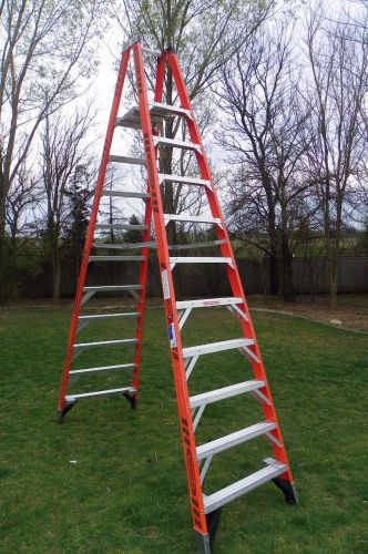 New werner platform ladder pt7410 10 - 12 ft 300lb rated fiberglass step a-frame for sale