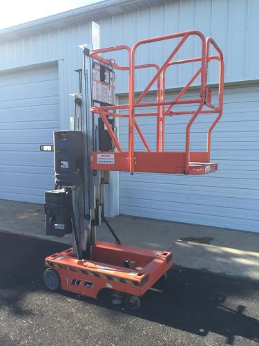 Jlg model 12sp electric personnel lift, platform height is 12&#039; for sale