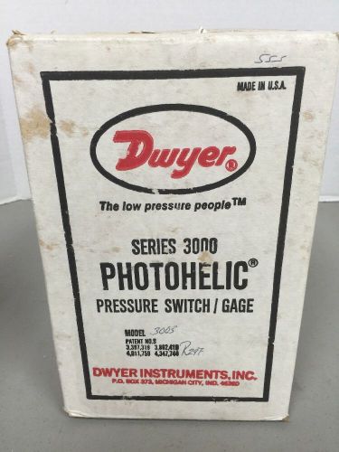 Dwyer Magnehelic Pressure Gauge Model No. 3003 0-5&#034; Water New in box