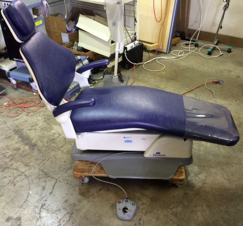 Royal domain 37rj dental chair.  great shape, guaraneed. for sale