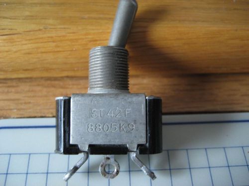 C-H ST42G Toggle Switch, ON - Momentary ON