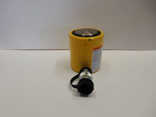 ENERPAC RCS-302 HYDRAULIC CYLINDER 30 TON MAX 2.44&#034; STROKE NEW COUPLER