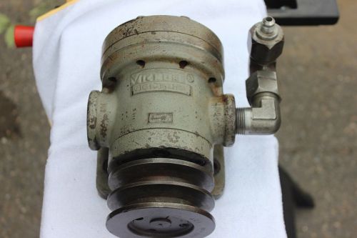 Vickers Hydraulic Pump V104 D10 LH 33