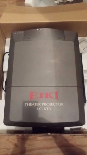 Eiki lc-xt3 projector for sale