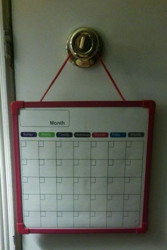 Pre-Owned Dry Hanging Monthly Calendar with 2 New Dry Erase Erasable Pens