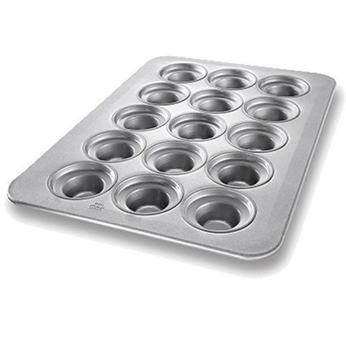 Chicago Metallic 45435 Crown Muffin Pan 24-on (3 rows of 5) 7.3 oz. capacity ...