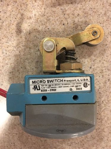HONEYWELL MICRO SWITCH BZE6-2RQ2 Enclosed Limit Switch, Top Actuator