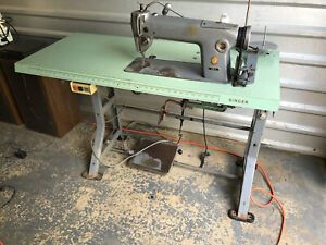 Singer 281-1 Industrial Sewing Machine - In Good Condition