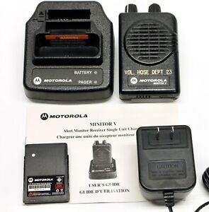 Motorola Minitor V 45-48.9 MHz Low Band Stored Voice Fire EMS Pager with Charger