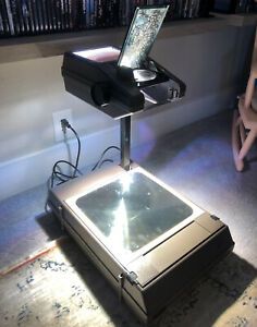 3M AG 2000AG Overhead Portable Folding Briefcase Projector WORKS! +2 Bulbs
