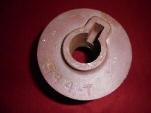 Nice IHC M McCormick Deering Hit Miss Gas Engine 1 1/2 Hp Belt Pulley 944 T