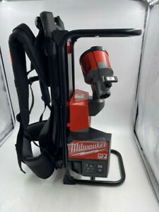 MILWAUKEE BACKPACK MXF371-2X  CONCRETE VIBRATOR WITHOUT BATTERY PACK/ CHARGER/ R