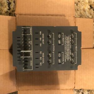Honeywell Solid State Logic Panel W973A1017 / 24V 50/60HZ / (New Inside Box)