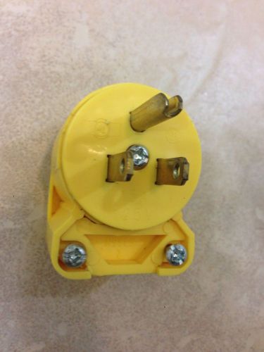Cooper 4867 AIN Yellow Angle Plug 15A 125V