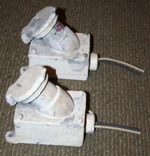 Crouse Hinds Delated Arktite Receptacle (2) LOT