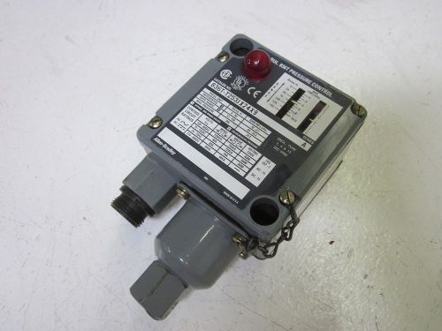 Allen bradley 836t-t253jx24x9 ser.a pressure switch pilot light *used* for sale
