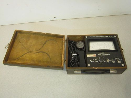 Photo Research FC200 Photometer 1-300fc in  Wooden Case **Priced to Move!**