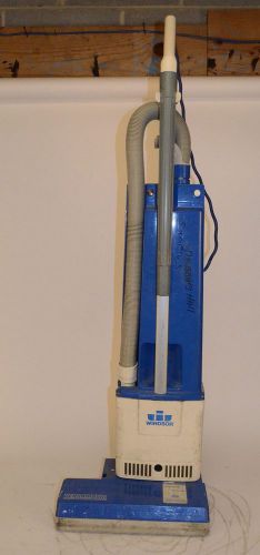 Windsor versamatic vse 1-3 upright commercial vacuum cleaner 14&#034; wide vs14 for sale