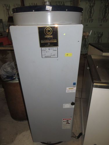 State sandblaster self cleaning commercial water heater 80 gallon  used 240v 3ph for sale