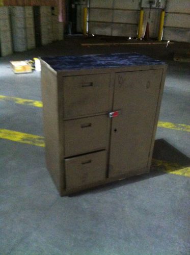 Metal Storage Cabinet W/ 3 Filing Drawers 3&#039; X 42&#034; X 18&#034;