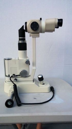 REICHERT XCEL 200 SLIT LAMP.