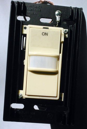 NEW Lightolier Occupancy Sensor Ivory Control Dimmer with FACEPLATE- IHD2-800-I