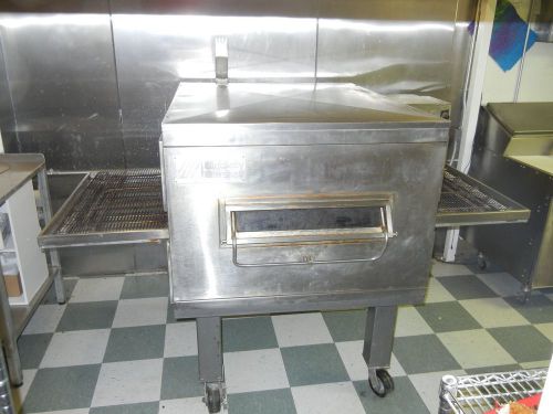 Pizza Oven - Middleby Marshall PS200 Gas Conveyor Pizza Oven with 32&#034; Belt