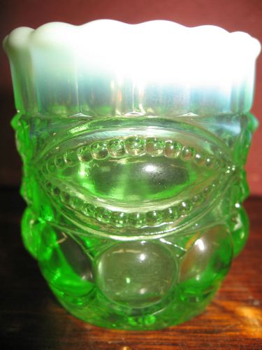 Green Opalescent glass eyewinker pattern tabletop toothpick / match holder mint