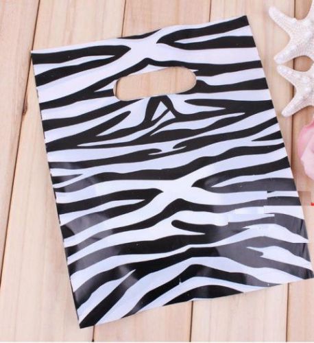 Wholesale Lot 100PCS   Zebra stripe Plastic Gift bag, merchandise bag 18x23cm