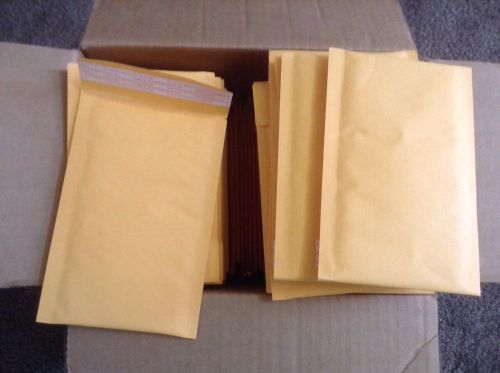 QTY 100 PADDED MAILING ENVELOPES / POUCHES Size 4 &#034; x 7 &#034;