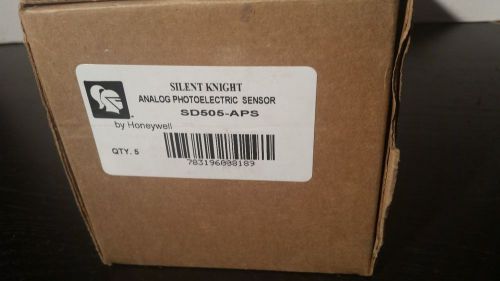 CASE OF 5 HONEYWELL SILENT KNIGHT ANALOG PHOTOELECTRIC SENSOR SD505-APS NEW