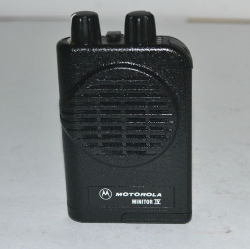 Motorola Minitor IV VHF 151-158 MHz   single channel pager ,,   A03KUS7238BC
