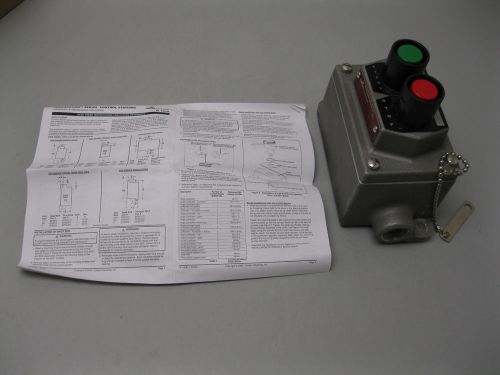 Cooper Crouse-Hinds EDSC215 SA Pushbutton Station NEW G12 (1824)