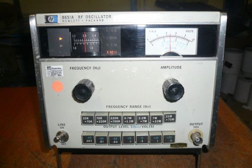 AGILENT HP 8651A RF OSCILLATOR AS IS POWERS ON..READ AD