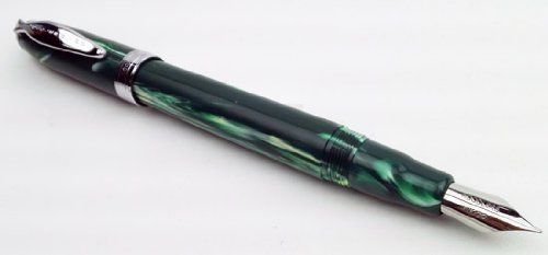 Noodler&#039;s Ink Ahab Piston Fountain Pen - Jade (Green &amp; White)