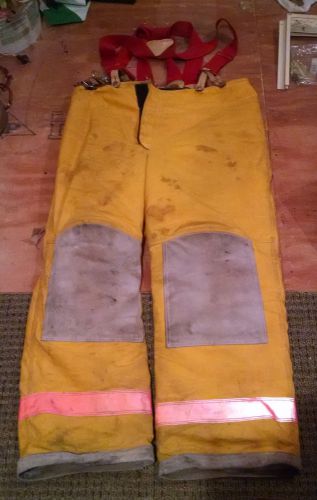 VINTAGE USED FIREFIGHTER TURNOUT GEAR BUNKER PANTS INSULATED LION BODY GUARD 40L