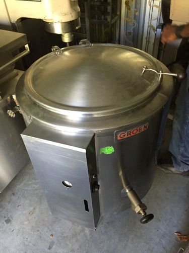 GROEN AE1-40, SELF-CONTAINED ELECTRIC JACKETED KETTLE 3Ph / 230v