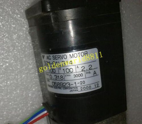 Yaskawa servo motor SGM-01L314 good in condition for industry use