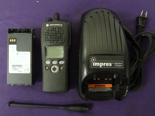 Motorola xts2500i model ii p25 h46ucf9pw6bn 700-800mhz 2 way radio w/ charger for sale