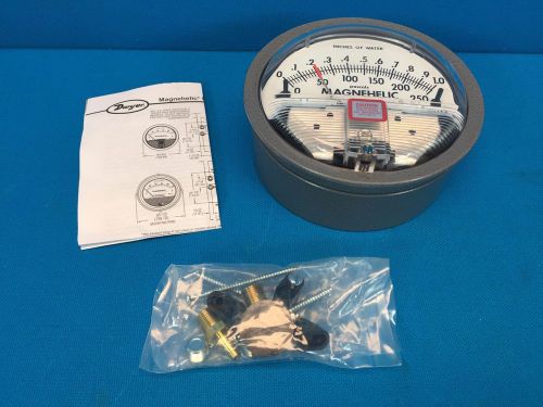 Dwyer magnehelic series 2000 differential pressure gauge, range 0-1.0&#034;wc for sale