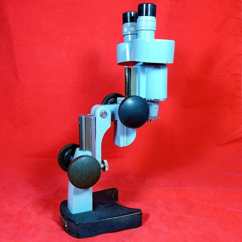 Gray/Black AO No27 Stereo Microscope-Dual Rack-Pinion Focusing &amp; Lens Protector