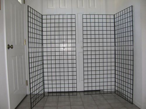 Gridwall 4 panels 24&#034;x60&#034;each Black finish Plus accessories Exellent condition