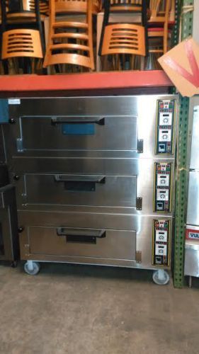 SHIANG WAY TRIPLE DECK OVEN  (ELECTRIC) (60 DAY WARRANTY)