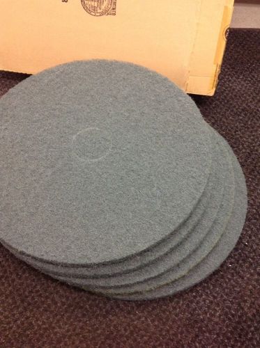 3M Blue Cleaner Floor Pad 5300, 20&#039;&#039;, Box Of 5.  Loc 17C