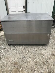 Beverage Air Stainless Rolling Commercial Refrigerator/Freezer Model SM58n