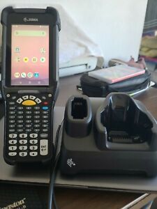 Zebra MC930B-GSAGG4RW Mobile Computer Android 8.1 Standard 1D Scanner w/ charger