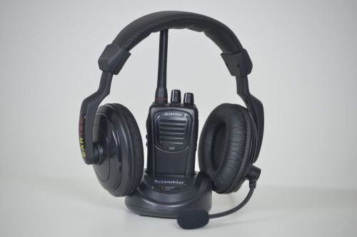 UHF SC-1000 Radio  8x Eartec Two-Way Radio Proline Double Inline